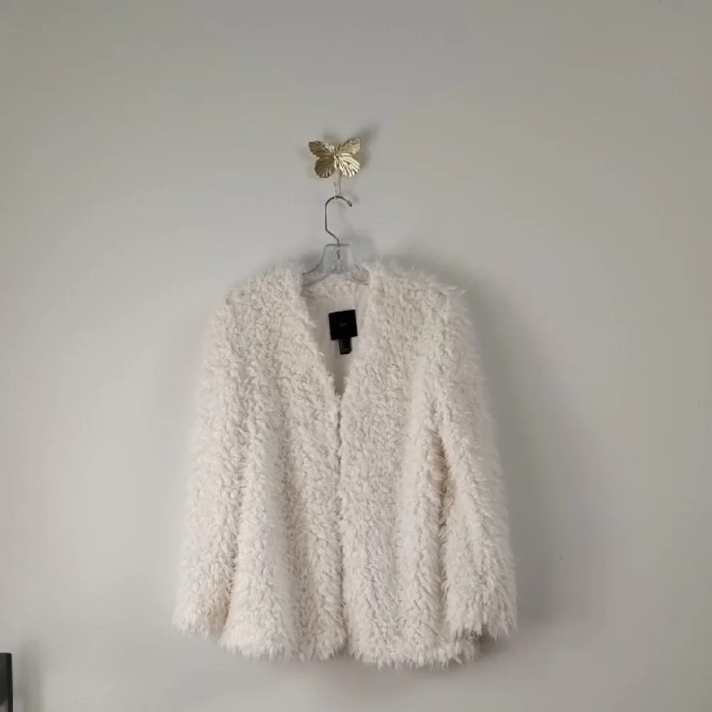 XXI White Faux‎ Fur Mob Wife Statement Jacket